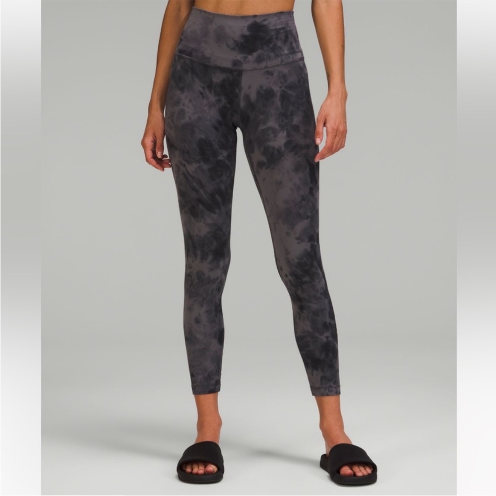 Wunder Train High-Rise Tight 25” in diamond dye pitch grey graphite grey
